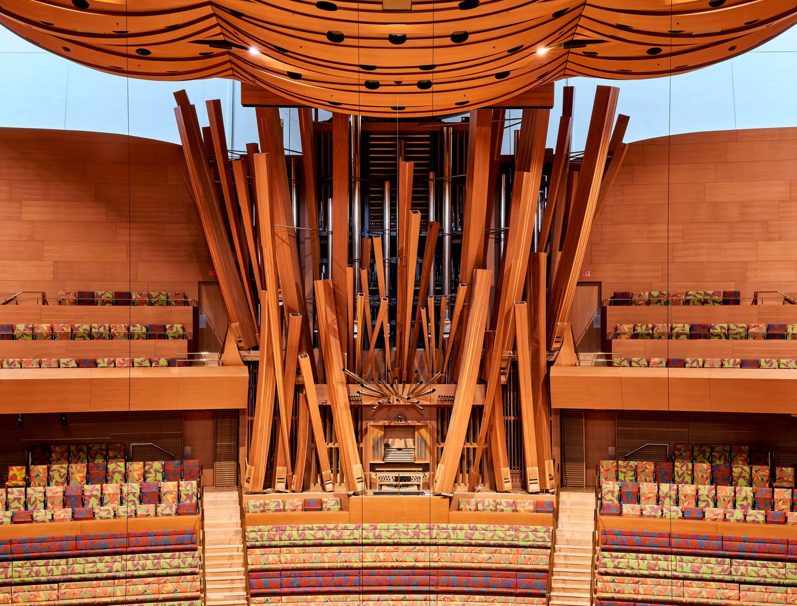 Organ in the concert hall